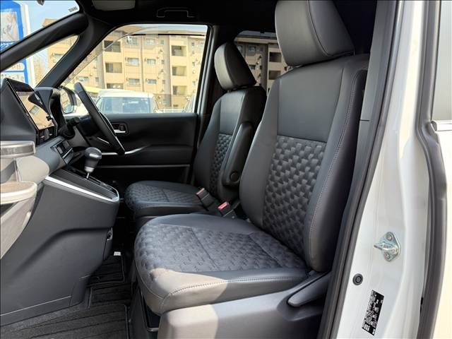 TOYOTA VOXY 2024 Image 31