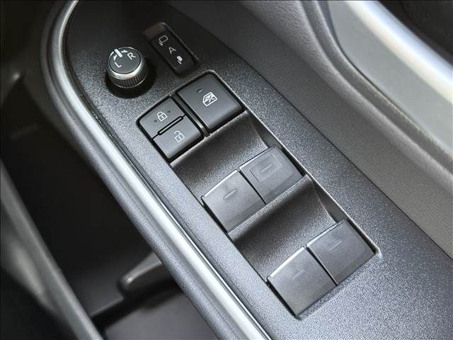 TOYOTA VOXY 2024 Image 31