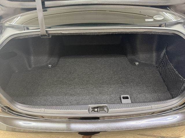 TOYOTA CROWN SEDAN 2011 Image 31