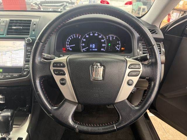 TOYOTA CROWN SEDAN 2011 Image 31