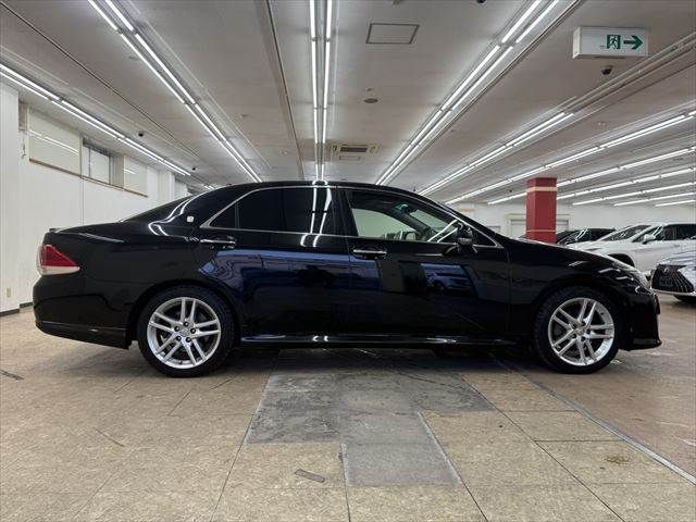 TOYOTA CROWN SEDAN 2011 Image 31