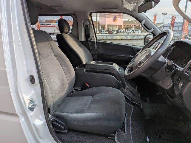 TOYOTA HIACE VAN 2WD 2018 Image 31