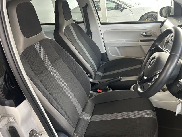 VOLKSWAGEN UP! 2018 Image 31
