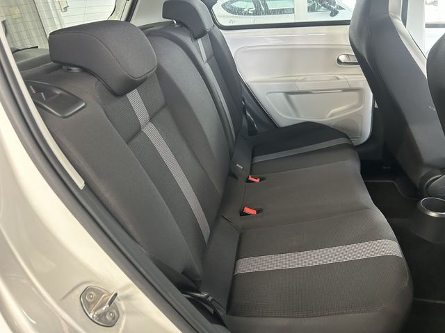 VOLKSWAGEN UP! 2018 Image 31