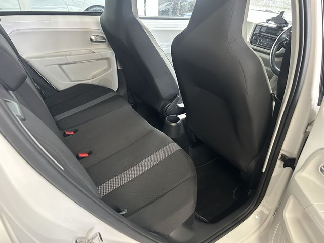 VOLKSWAGEN UP! 2018 Image 31
