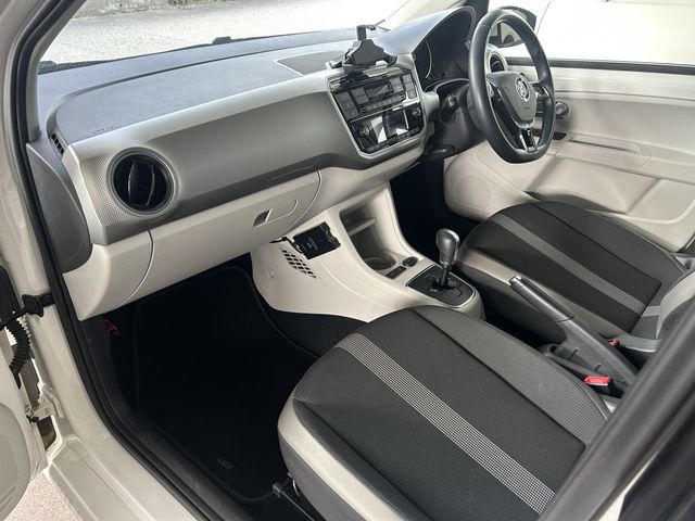 VOLKSWAGEN UP! 2018 Image 31