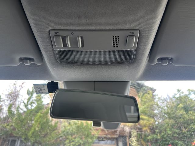 VOLKSWAGEN UP! 2018 Image 31