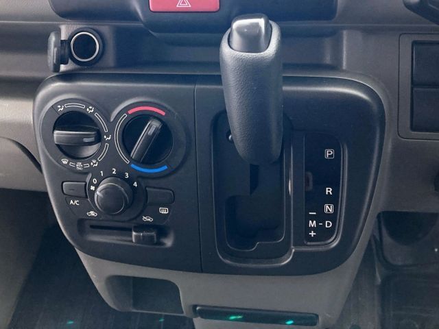 MAZDA SCRUM VAN 2019 Image 31