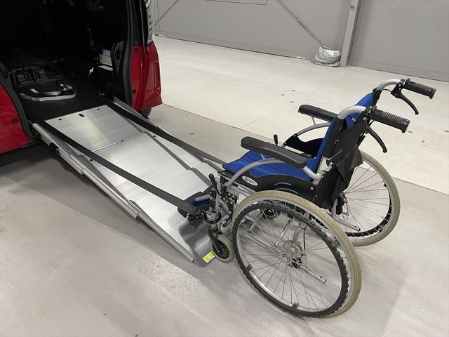 HONDA N BOX CUSTOM 2018 Image 31