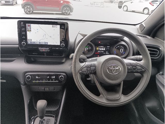 TOYOTA YARIS HYBRID 2022 Image 31