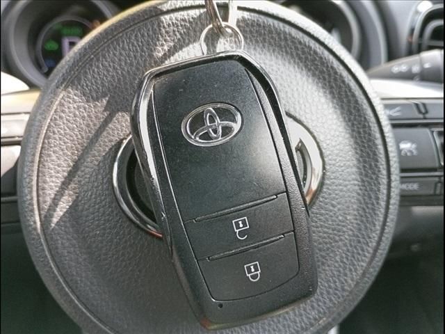 TOYOTA YARIS HYBRID 2022 Image 31