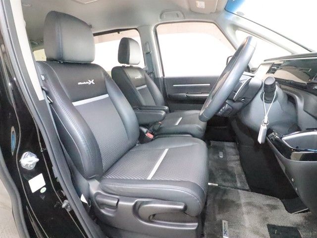 HONDA STEPWAGON 2017 Image 31