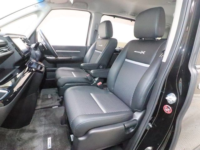 HONDA STEPWAGON 2017 Image 31