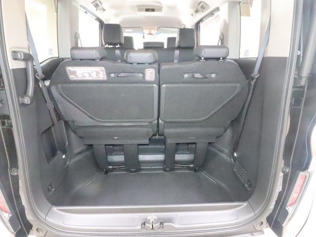 HONDA STEPWAGON 2017 Image 31