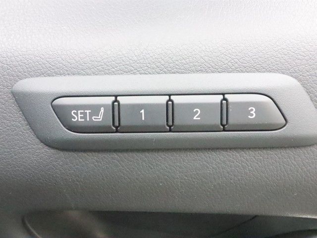 TOYOTA LEXUS UX250H 2019 Image 31