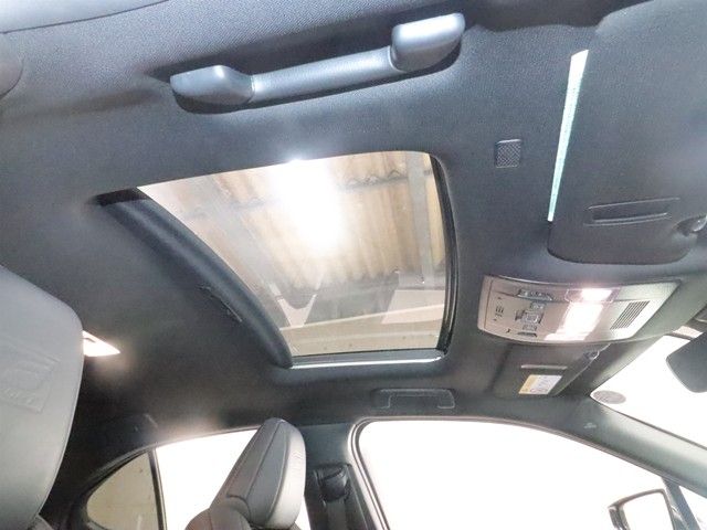 TOYOTA LEXUS UX250H 2019 Image 31