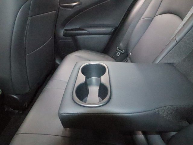 TOYOTA LEXUS UX250H 2019 Image 31