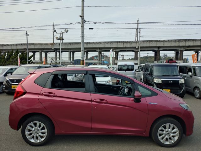 HONDA FIT HYBRID 4WD 2017 Image 31