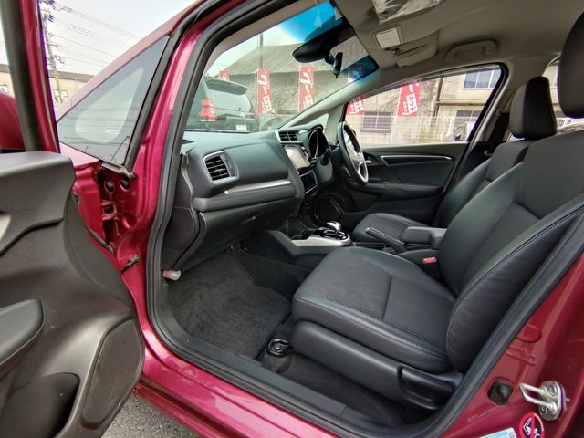 HONDA FIT HYBRID 4WD 2017 Image 31