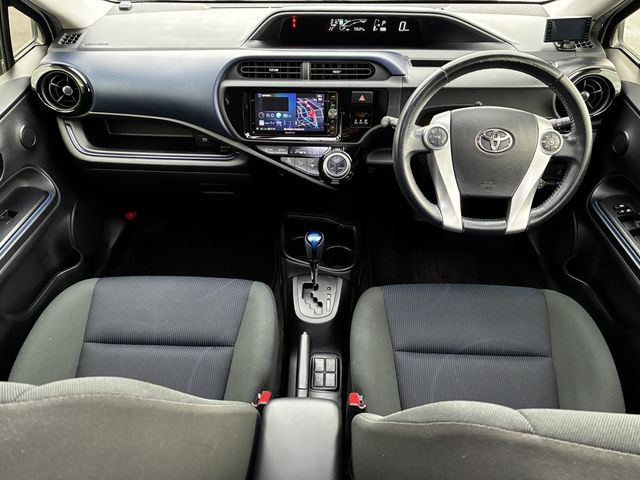 TOYOTA AQUA 2015 Image 31