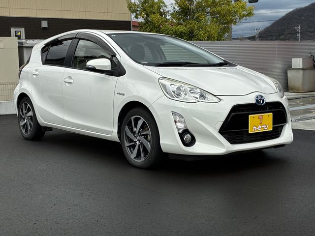 TOYOTA AQUA 2015 Image 31