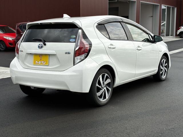 TOYOTA AQUA 2015 Image 31