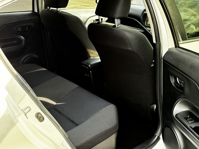 TOYOTA AQUA 2015 Image 31