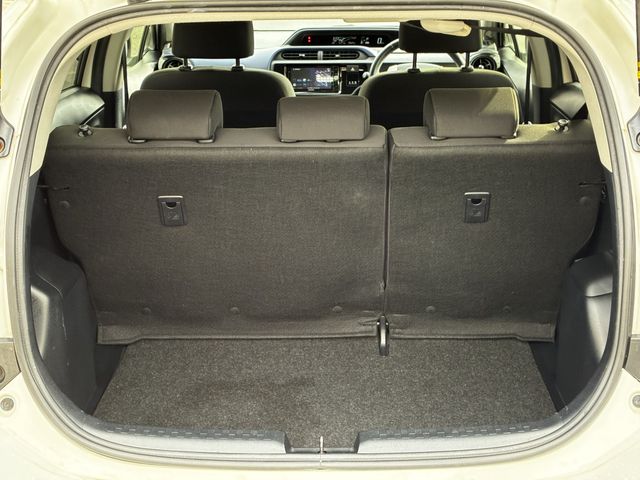 TOYOTA AQUA 2015 Image 31