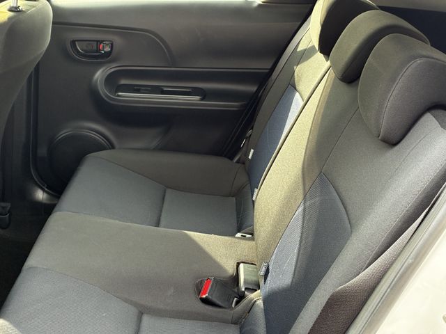 TOYOTA AQUA 2015 Image 31