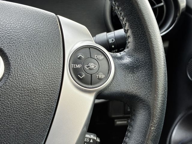 TOYOTA AQUA 2015 Image 31