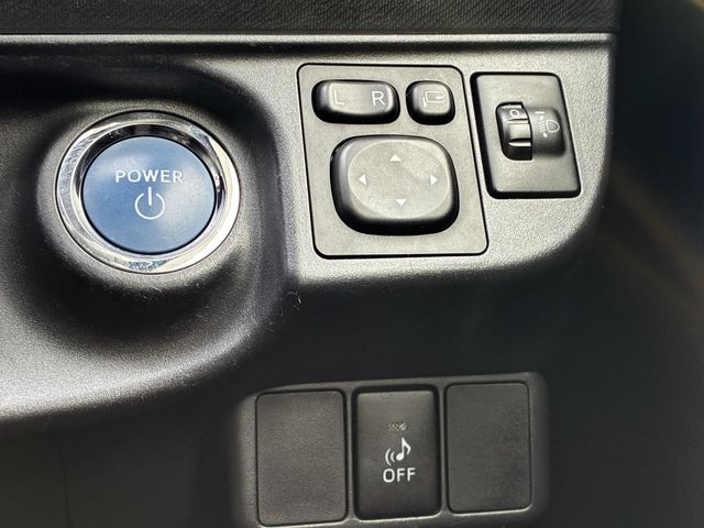 TOYOTA AQUA 2015 Image 31