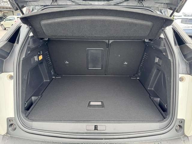 PEUGEOT 3008 2019 Image 31