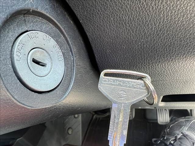 DAIHATSU HIJET TRUCK 4WD 2017 Image 31