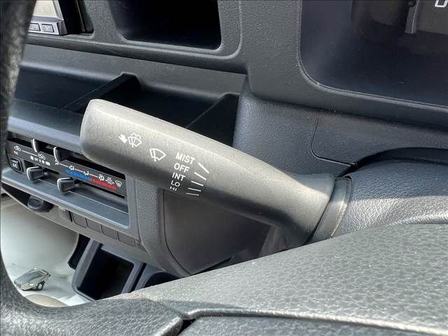 DAIHATSU HIJET TRUCK 4WD 2017 Image 31