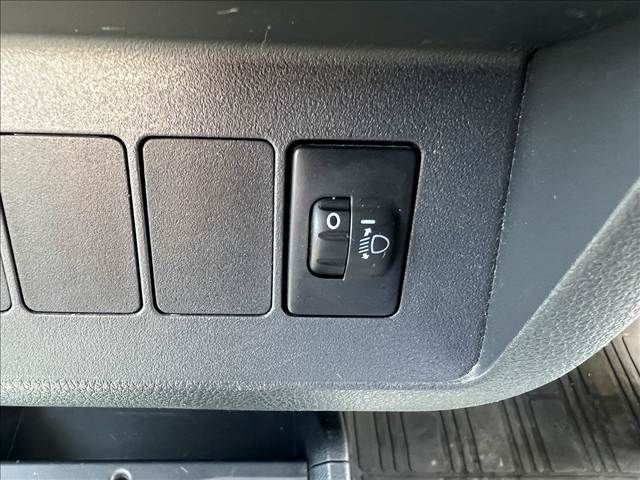 DAIHATSU HIJET TRUCK 4WD 2017 Image 31