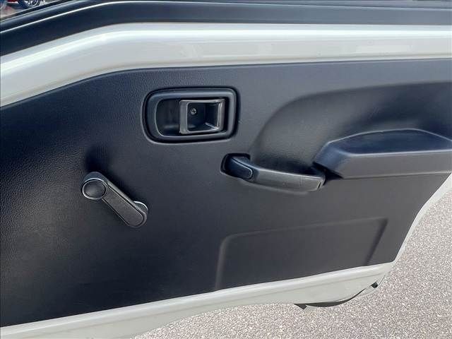 DAIHATSU HIJET TRUCK 4WD 2017 Image 31