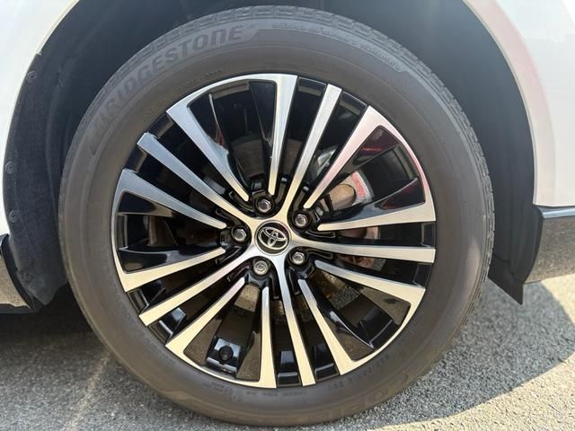 TOYOTA HARRIER PHEV 2023 Image 31