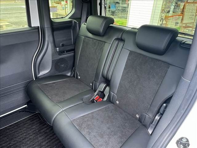 HONDA N BOX CUSTOM 2023 Image 31