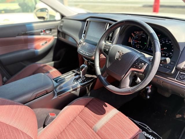 TOYOTA CROWN SEDAN HYBRID 2014 Image 31