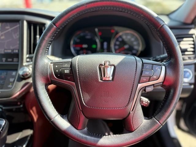 TOYOTA CROWN SEDAN HYBRID 2014 Image 31