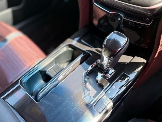 TOYOTA CROWN SEDAN HYBRID 2014 Image 31