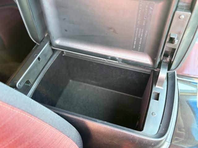 TOYOTA CROWN SEDAN HYBRID 2014 Image 31