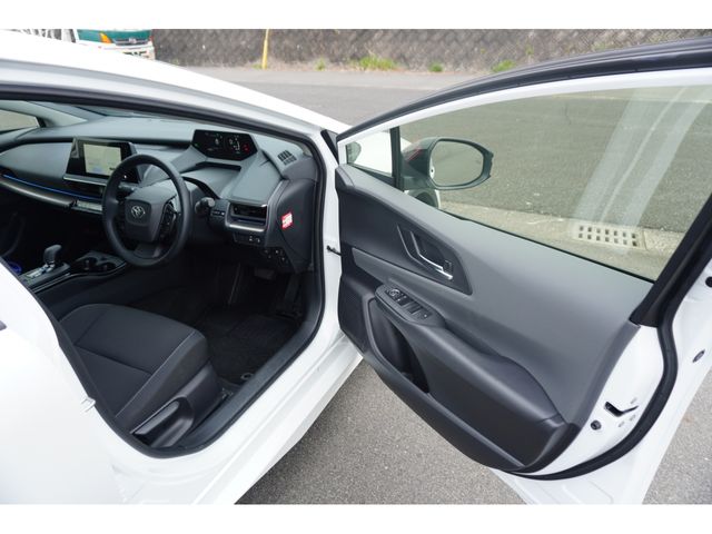 TOYOTA PRIUS 2024 Image 31