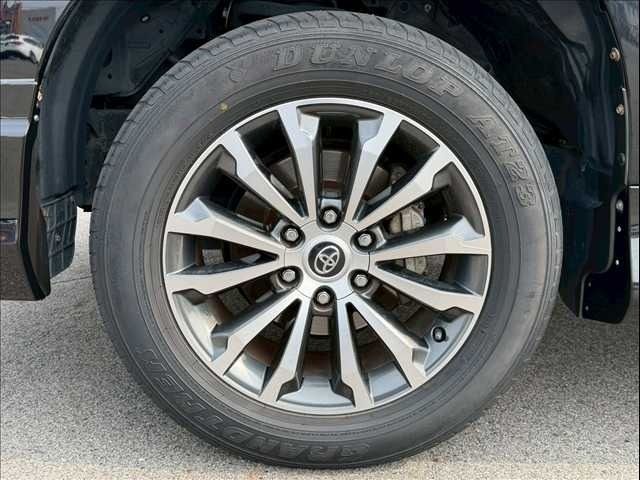 TOYOTA LANDCRUISER PRADO 2018 Image 31