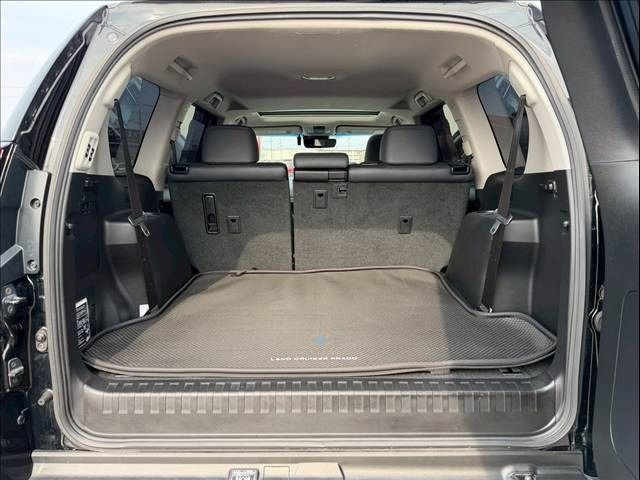 TOYOTA LANDCRUISER PRADO 2018 Image 31