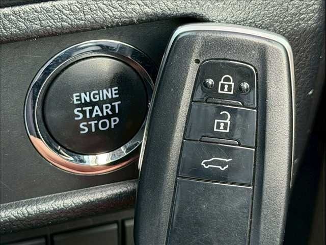 TOYOTA LANDCRUISER PRADO 2018 Image 31