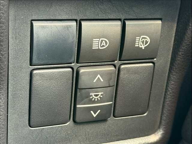 TOYOTA LANDCRUISER PRADO 2018 Image 31