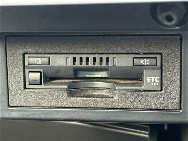 TOYOTA LANDCRUISER PRADO 2018 Image 31