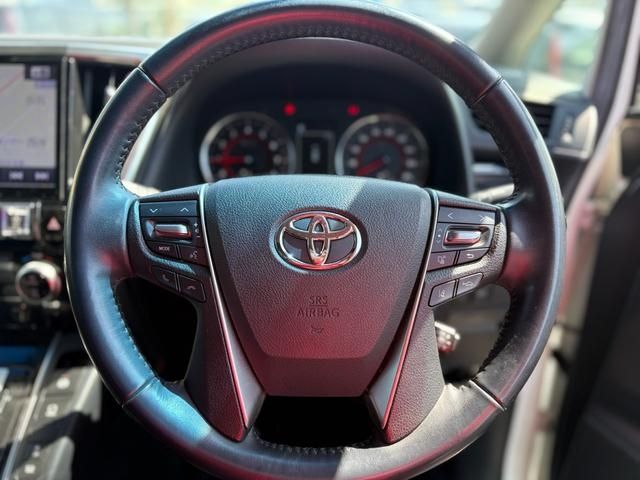 TOYOTA VELLFIRE 2018 Image 31