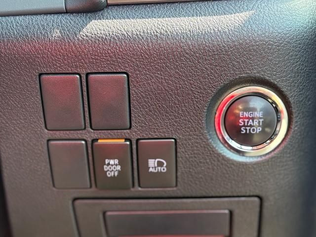 TOYOTA VELLFIRE 2018 Image 31